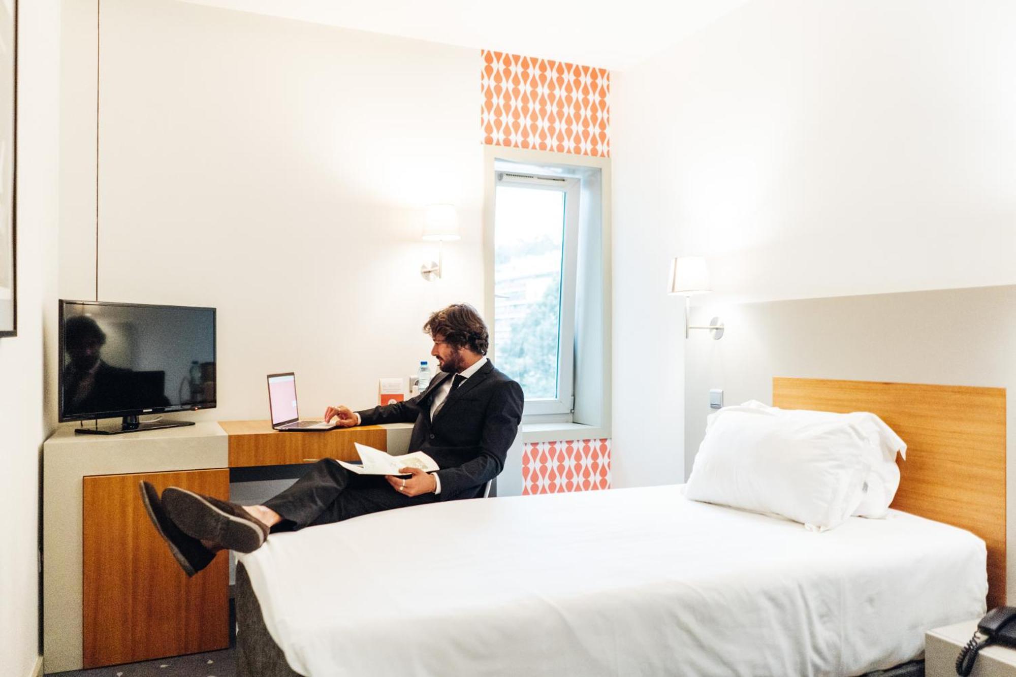 Stay Hotel Guimaraes Centro Exteriör bild